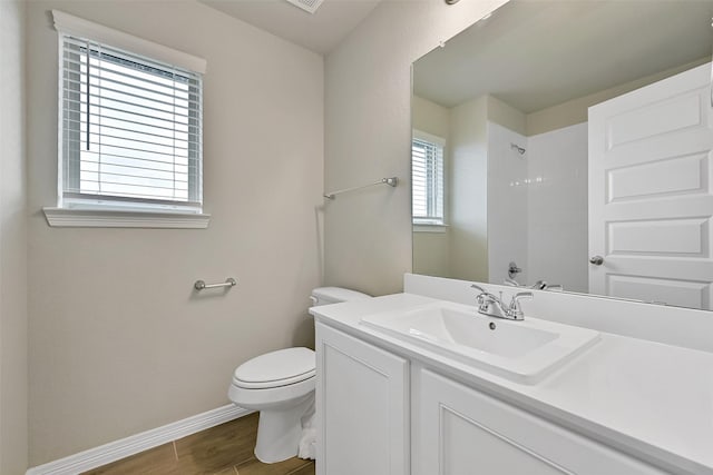 160 Majestic Shores Ln, La Porte, TX 77571 - full bath with wood finished floors, vanity, and a shower