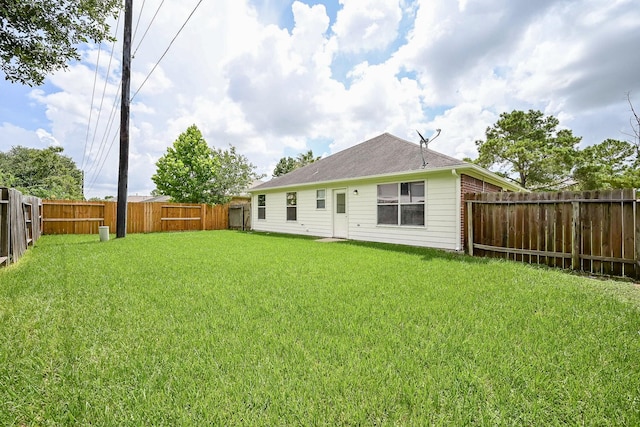 2046 Grand Park Dr, Missouri City, TX 77489 - back of house featuring a fenced backyard