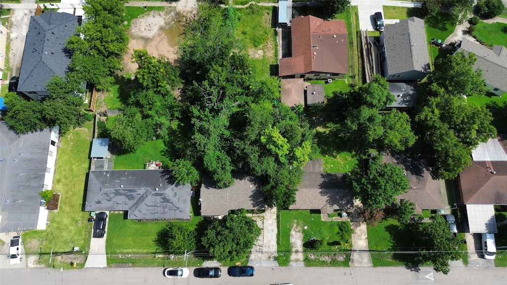 707 E 40th 1/2 St, Houston, TX 77022 - aerial view of property's location with nearby suburban area