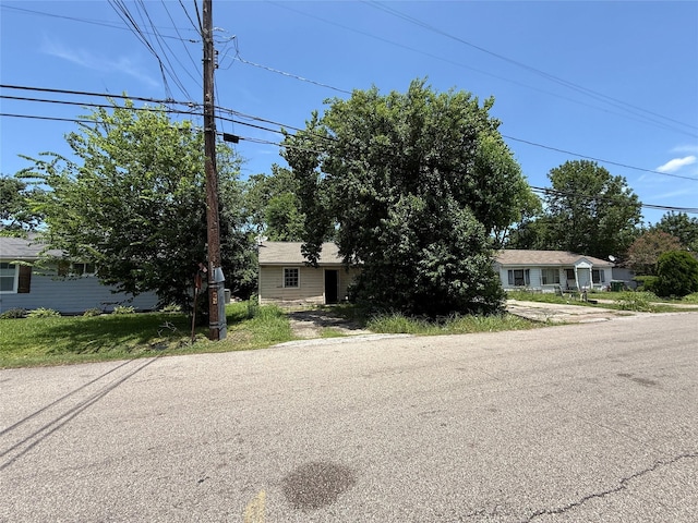 707 E 40th 1/2 St, Houston, TX 77022 - photo 7