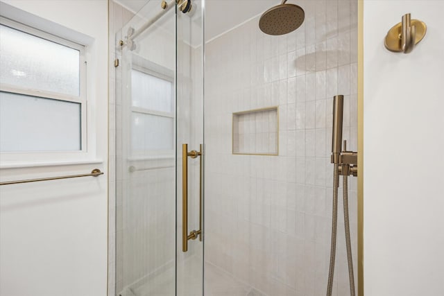 5005 Chestnut St, Bellaire, TX 77401 - bathroom featuring a shower stall