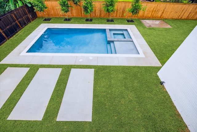 5005 Chestnut St, Bellaire, TX 77401 - view of swimming pool featuring a fenced backyard and a pool with connected hot tub