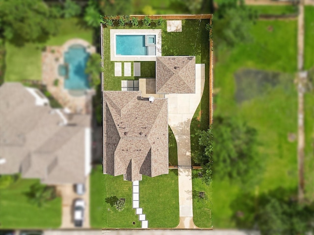 5005 Chestnut St, Bellaire, TX 77401 - bird's eye view of a pool area
