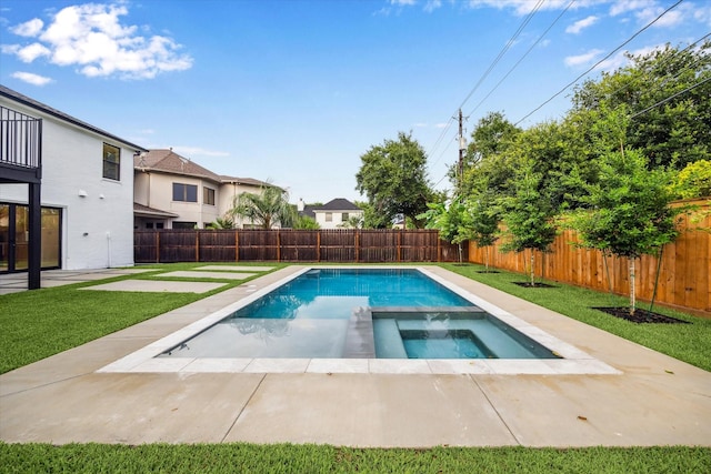 5005 Chestnut St, Bellaire, TX 77401 - view of pool with a fenced backyard, a patio, and a pool with connected hot tub
