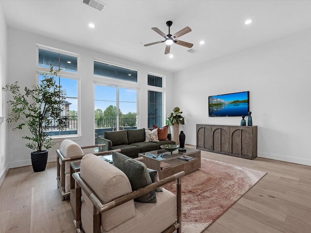 5240 Cornish Unit B, Houston, TX 77007 - living area featuring recessed lighting, wood finished floors, and a ceiling fan