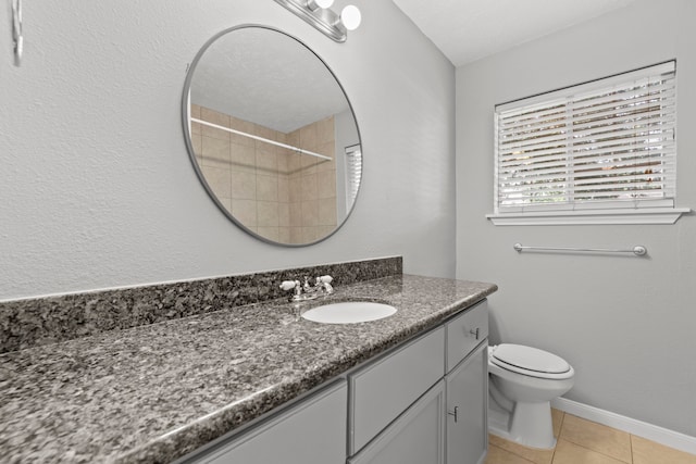 5110 Verdome Ln, Houston, TX 77092 - bathroom with vanity, a tile shower, and tile patterned flooring