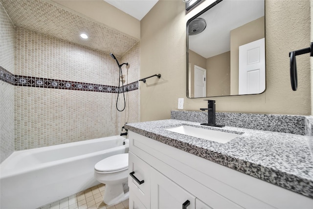 6401 Deihl Rd Unit 901, Houston, TX 77092 - full bath featuring vanity and shower / tub combination
