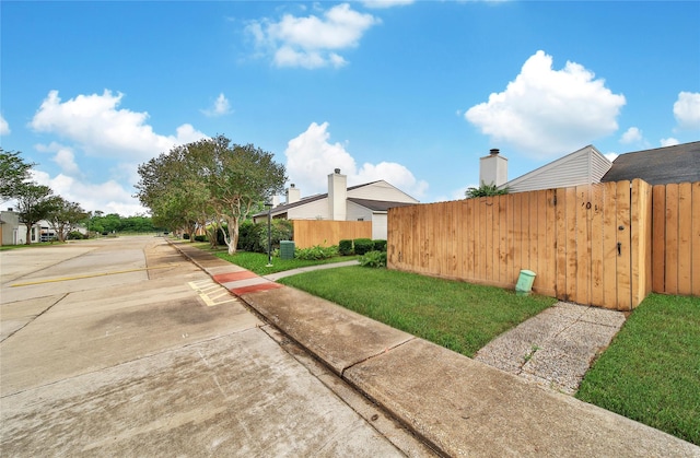 6401 Deihl Rd Unit 901, Houston, TX 77092 - view of yard