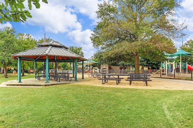 5920 Lake St, Houston, TX 77005 - view of home's community with a gazebo