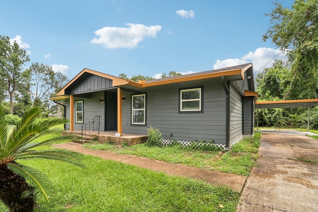 16820 Laurelwood Dr, Channelview, TX 77530 - bungalow with a porch and driveway