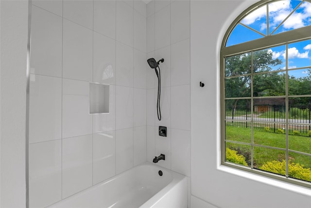 2031 Peppermill Rd, Houston, TX 77080 - full bath featuring tub / shower combination