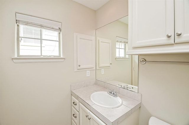 222 Knox St Unit F, Houston, TX 77007 - half bathroom with vanity and toilet