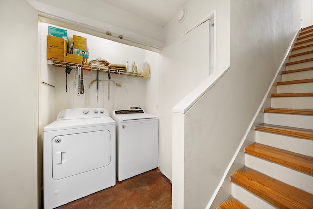 1821 Tuam St, Houston, TX 77004 - laundry area with washing machine and dryer