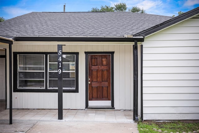 5419 Firefly Ave, Houston, TX 77017 - entrance to property with roof with shingles