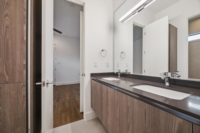 2014 Colquitt, Houston, TX 77098 - full bathroom with double vanity