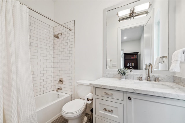 523 E 23rd St, Houston, TX 77008 - bathroom with vanity and shower / bath combo with shower curtain
