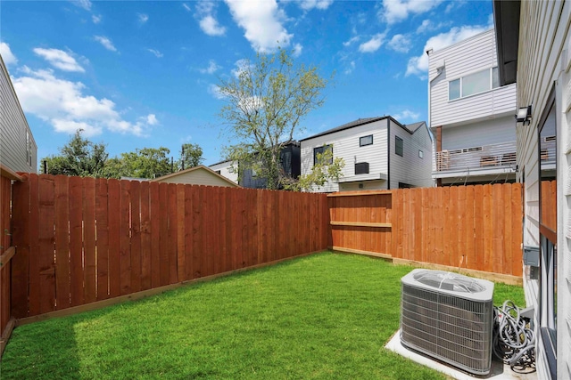 217 Pheasant St, Houston, TX 77018 - view of fenced backyard