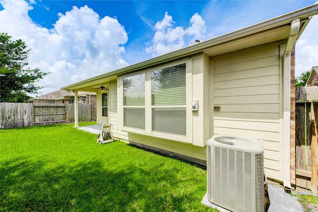 4927 Caponi Falls Ln, Katy, TX 77494 - back of property with a ceiling fan
