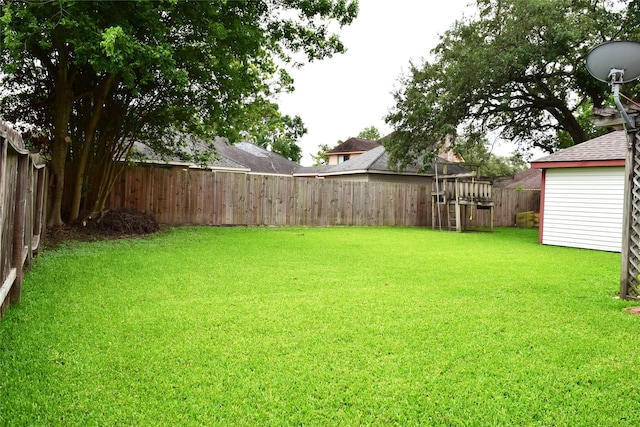 7331 Rancho Mission Dr, Houston, TX 77083 - view of fenced backyard