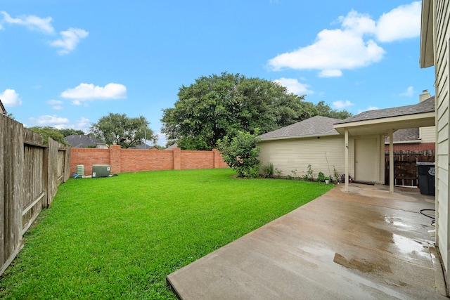 5411 Davids Bend Dr, Sugar Land, TX 77479 - fenced backyard with a patio