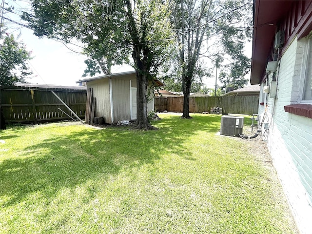 12332 Kayla Ln, Houston, TX 77015 - view of fenced backyard
