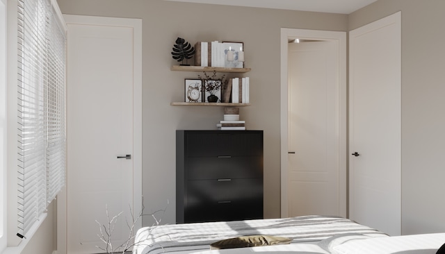 2428 Ella Blvd, Houston, TX 77008 - view of bedroom