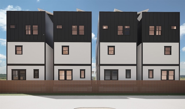 2428 Ella Blvd, Houston, TX 77008 - view of building exterior