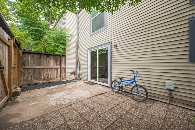 10174 Beekman Place Dr, Houston, TX 77043 - view of patio