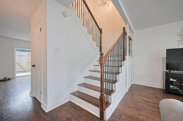 10174 Beekman Place Dr, Houston, TX 77043 - stairs featuring wood finished floors and baseboards