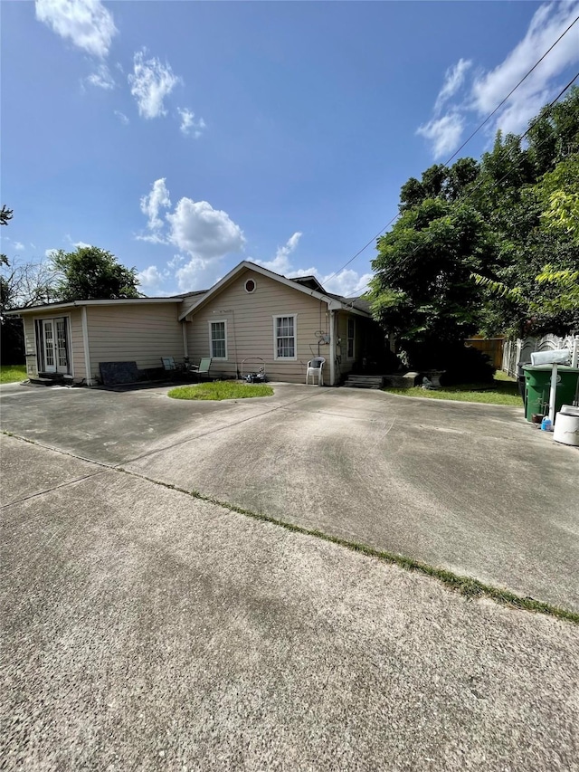 1107 Wooding St, Houston, TX 77011 - view of front of house