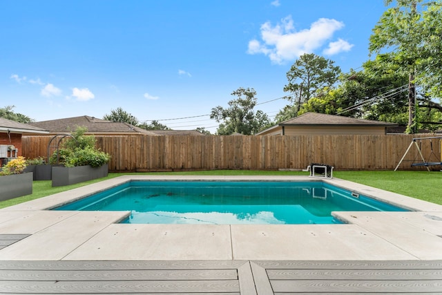 2119 Latexo Dr, Houston, TX 77018 - view of swimming pool featuring a fenced backyard and a patio area