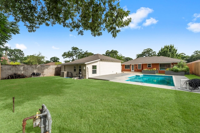 2119 Latexo Dr, Houston, TX 77018 - rear view of property featuring a patio area and a fenced backyard