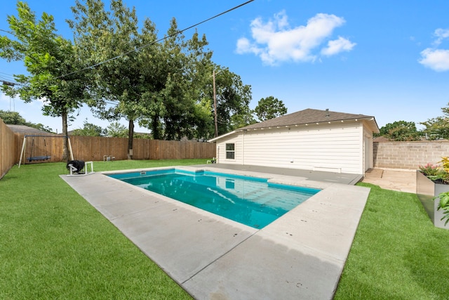 2119 Latexo Dr, Houston, TX 77018 - view of swimming pool featuring a fenced backyard and a patio
