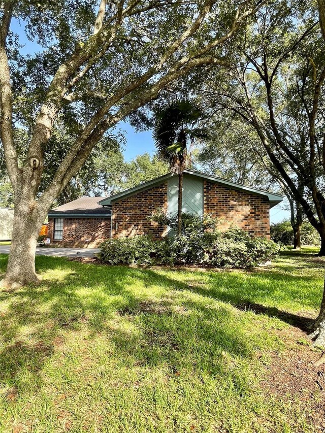 409 Elm Dr, Ganado, TX 77962