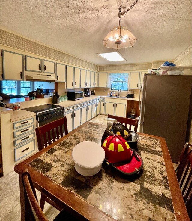 409 Elm Dr, Ganado, TX 77962