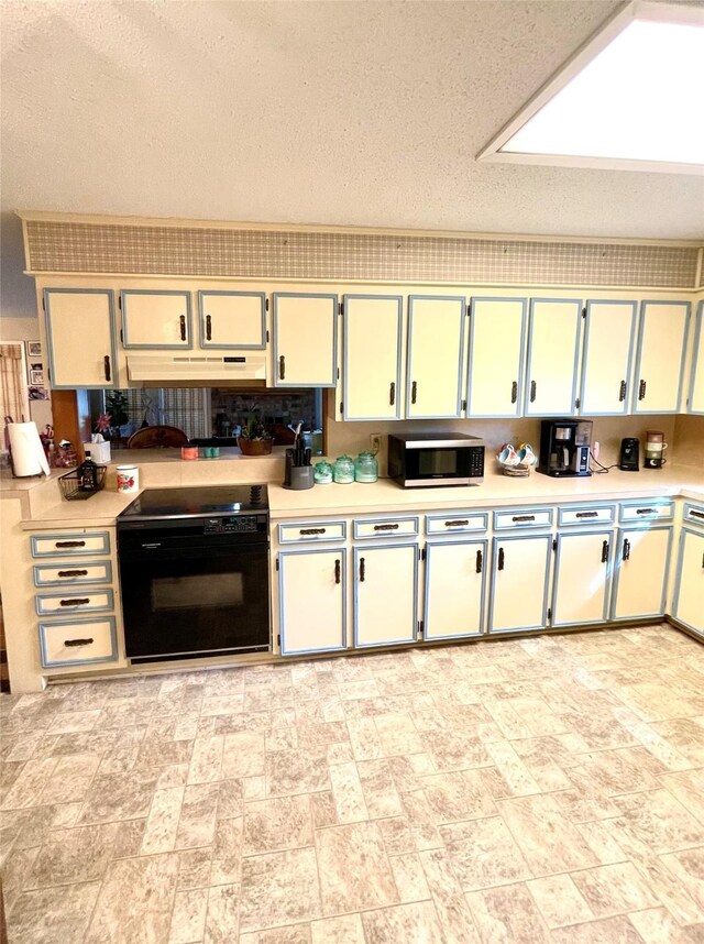 409 Elm Dr, Ganado, TX 77962