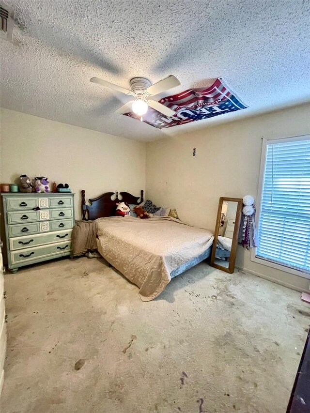 409 Elm Dr, Ganado, TX 77962