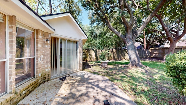 1116 N Bristol Ct, League City, TX 77573 - fenced backyard with a patio