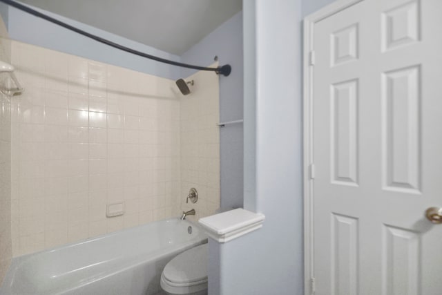 8207 Miramar Crest Ct, Tomball, TX 77375 - full bathroom featuring toilet and washtub / shower combination