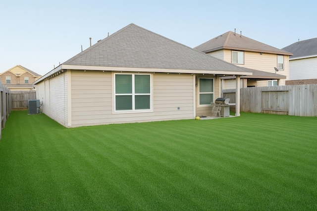 3543 Paganini Pl, Katy, TX 77493 - rear view of property featuring a fenced backyard