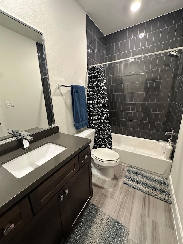 311 Eado Park Cir, Houston, TX 77020 - bathroom with vanity and shower / bath combo with shower curtain