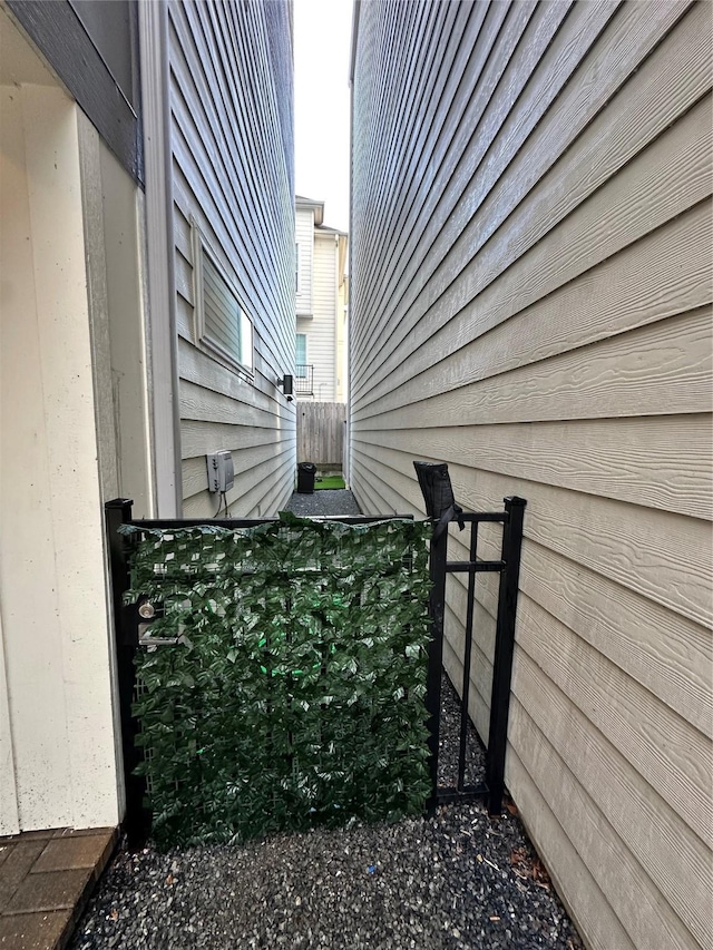 311 Eado Park Cir, Houston, TX 77020 - view of side of home