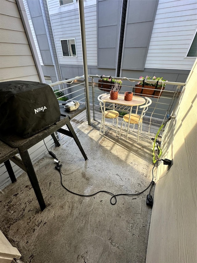 311 Eado Park Cir, Houston, TX 77020 - balcony with a grill