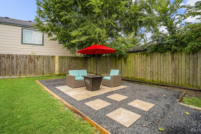 703 Dumble St, Houston, TX 77023 - fenced backyard featuring a patio