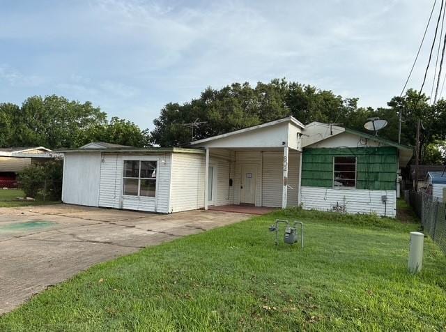 802 Matamoros Dr, Rosenberg, TX 77471 - photo 2