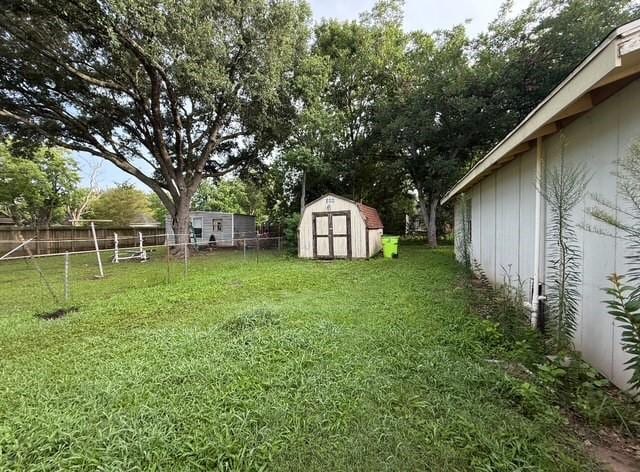802 Matamoros Dr, Rosenberg, TX 77471 - photo 26