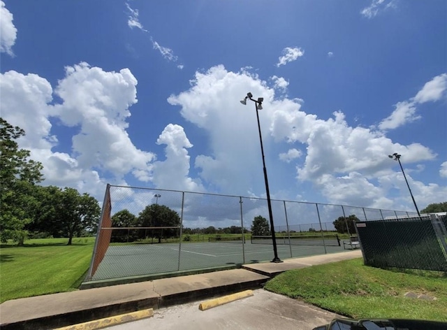 619 Chuckwagon Trl N, Angleton, TX 77515 - photo 20