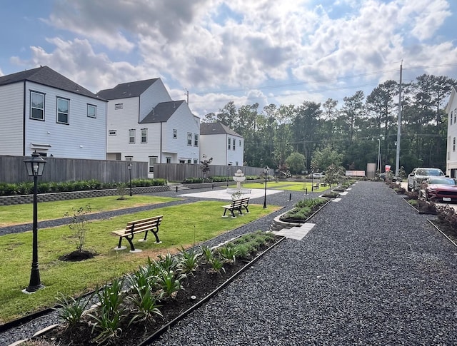 5506B Wheatley St, Houston, TX 77091 - view of property's community featuring a residential view