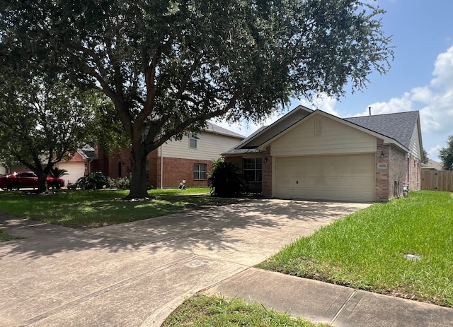 1403 Divin Dr, Rosenberg, TX 77471 - photo 2