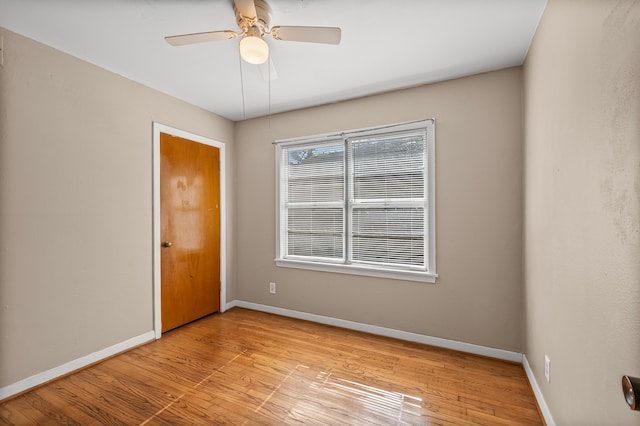 5532 Meadow Creek Ln, Houston, TX 77017 - spare room featuring light wood-style flooring and a ceiling fan